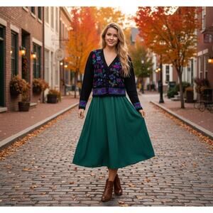 L.L. Bean Vintage Wool Floral Embroidered Cardigan Sweater M Boho Folk Art Style